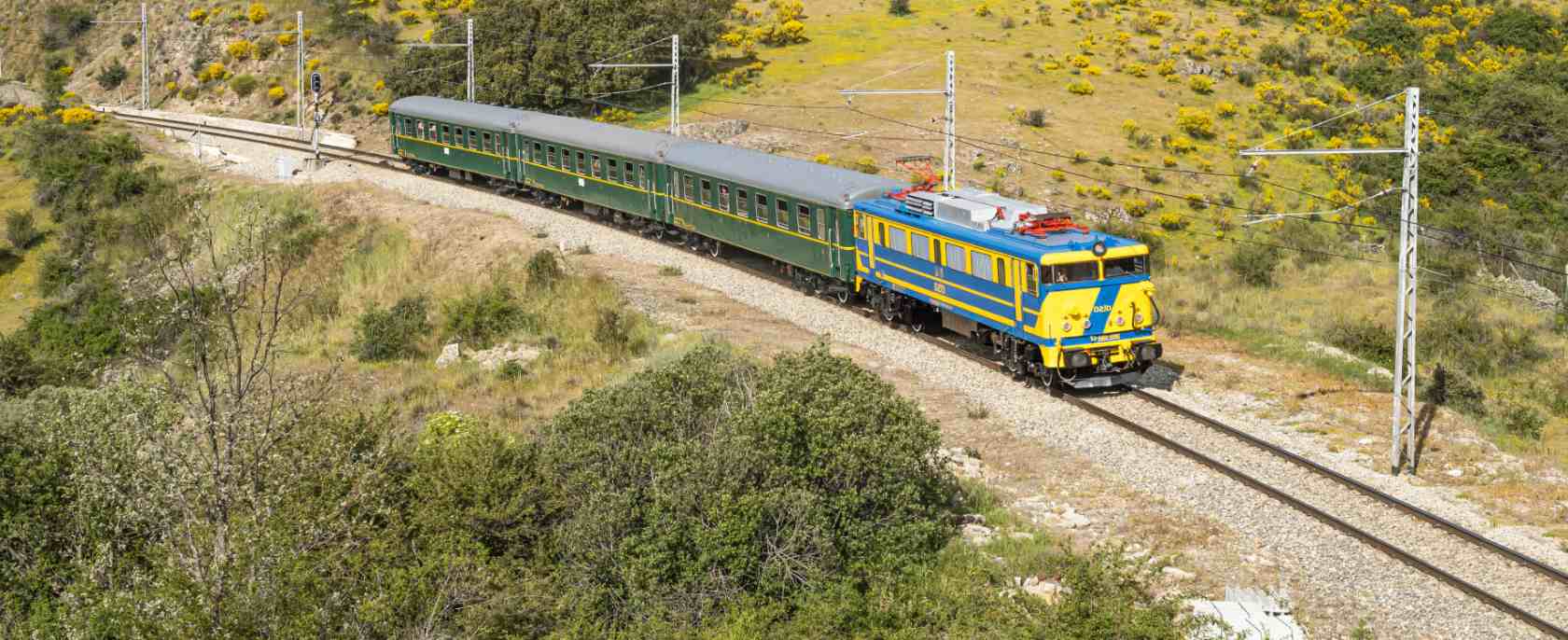 Imagen del Tren Expreso del Nervión, que va de Madrid a Bilbao.