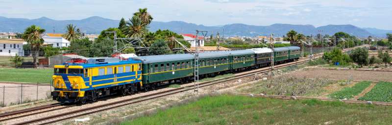 Tren histórico que participa en el evento Toral en Tren