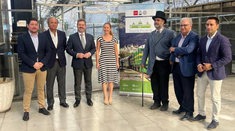 Representantes de Plena Inclusión y del Tren Felipe II